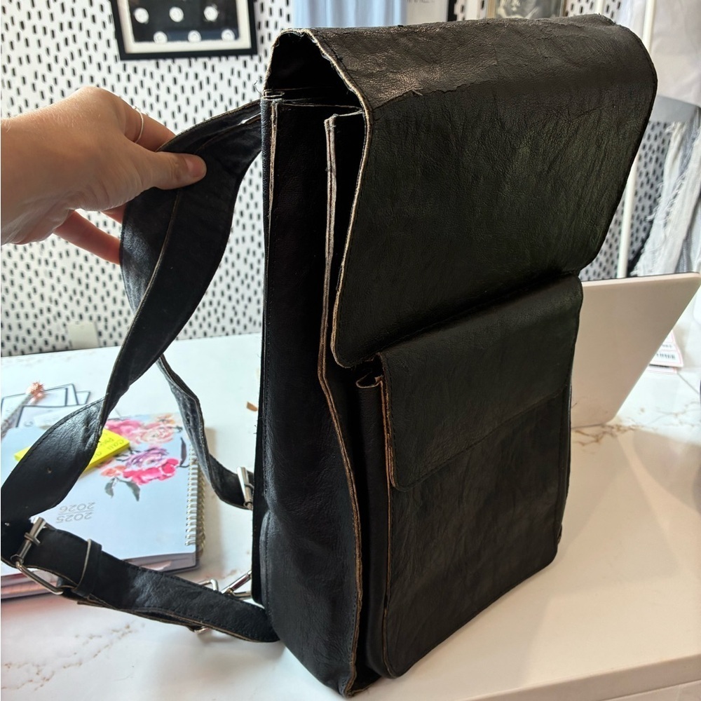 Gutsy Nomad Black Leather Bag